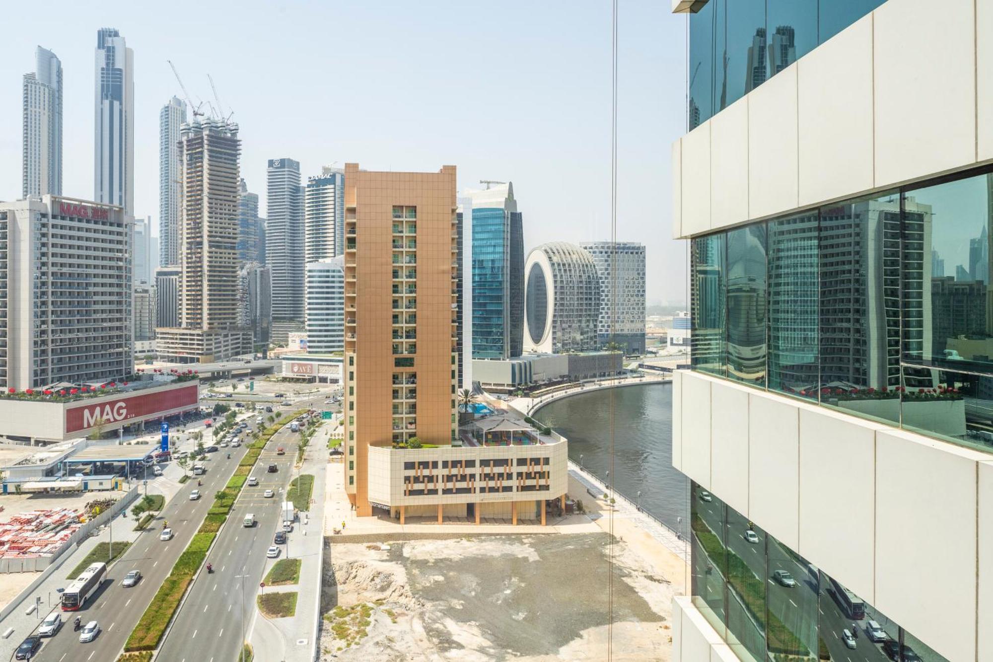 Damac Canal Views Residences Dubai Exterior foto