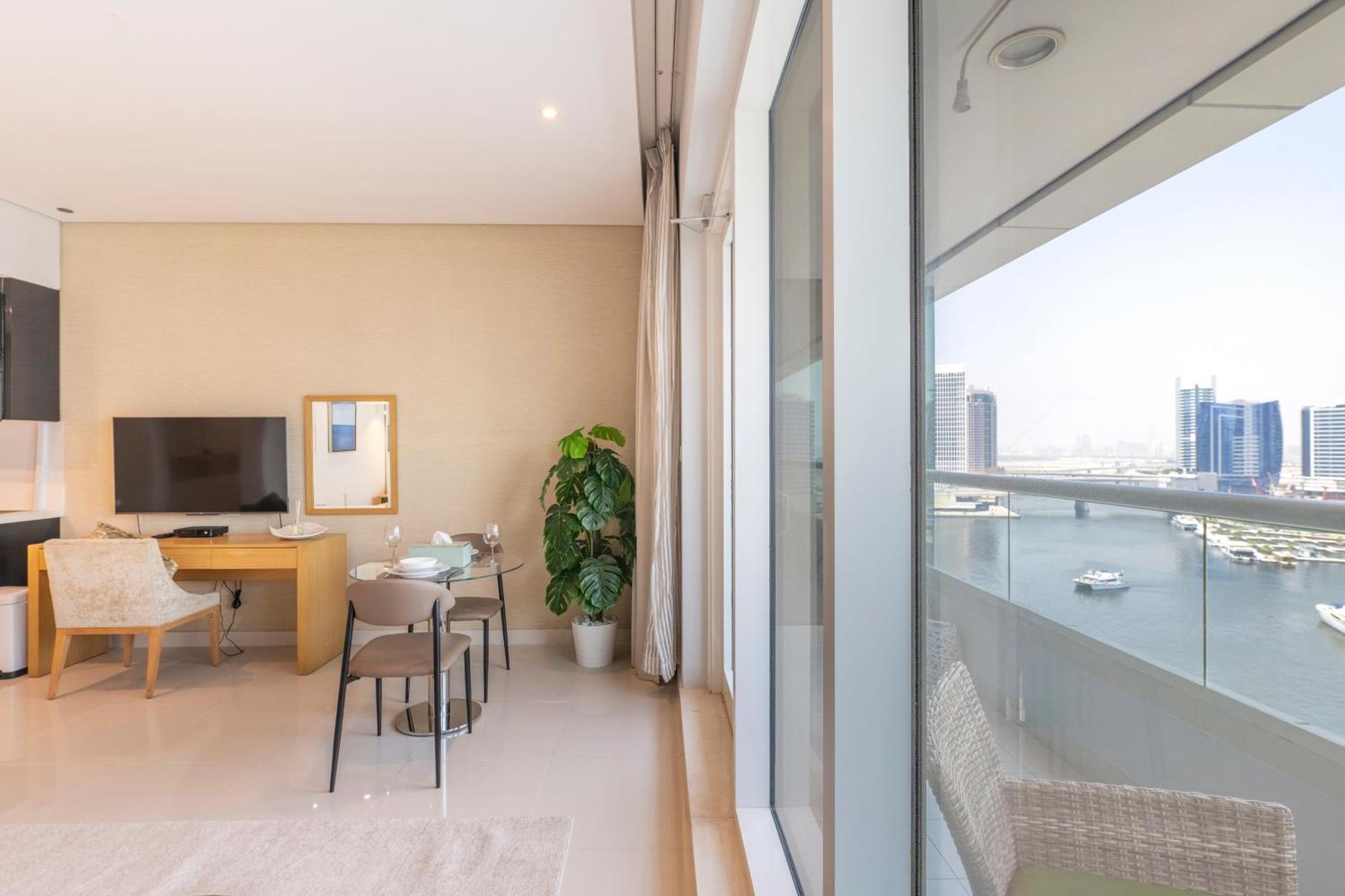 Damac Canal Views Residences Dubai Exterior foto