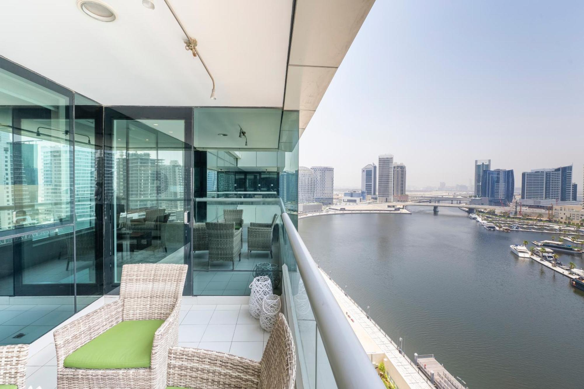 Damac Canal Views Residences Dubai Exterior foto