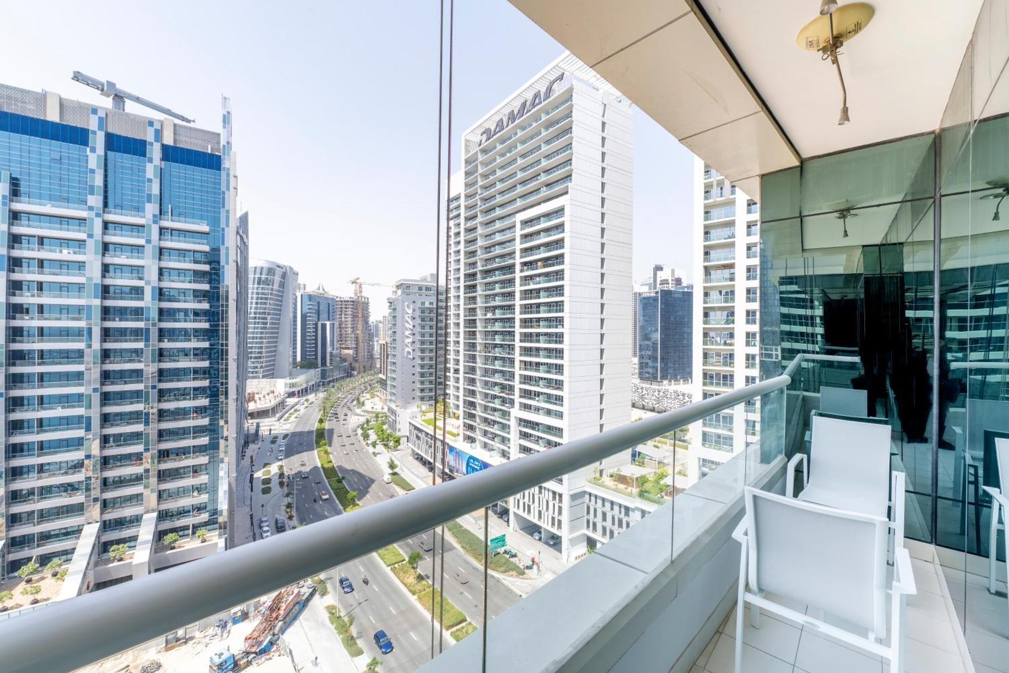 Damac Canal Views Residences Dubai Exterior foto