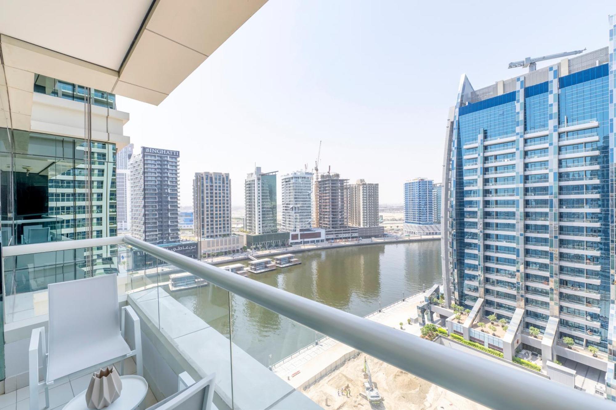 Damac Canal Views Residences Dubai Exterior foto